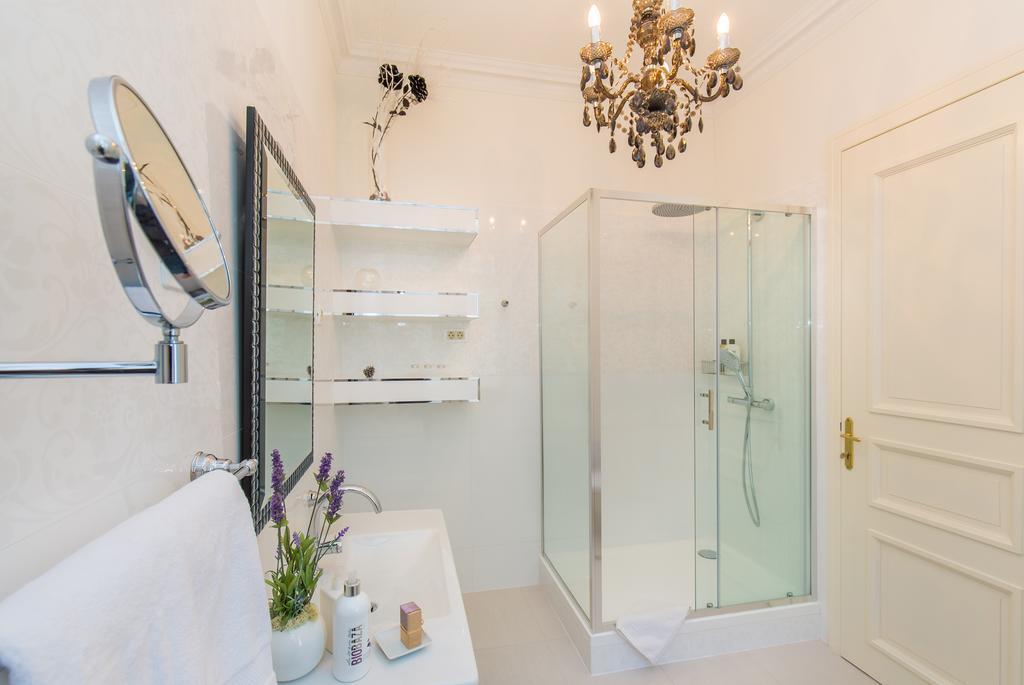 Luxury Seafront Apartment Banje Dubrovnik Extérieur photo