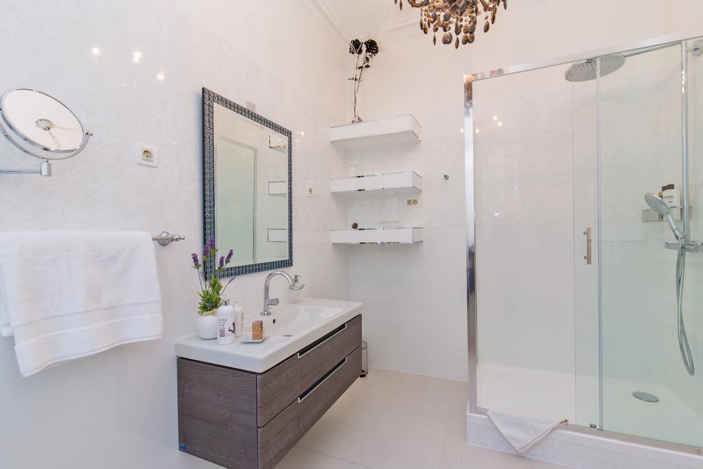 Luxury Seafront Apartment Banje Dubrovnik Extérieur photo